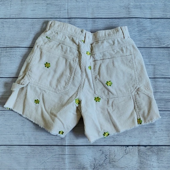 Forever 21 Cream and Green Embroidered Flowers Cut-off Cargo Shorts - Picture 2 of 3